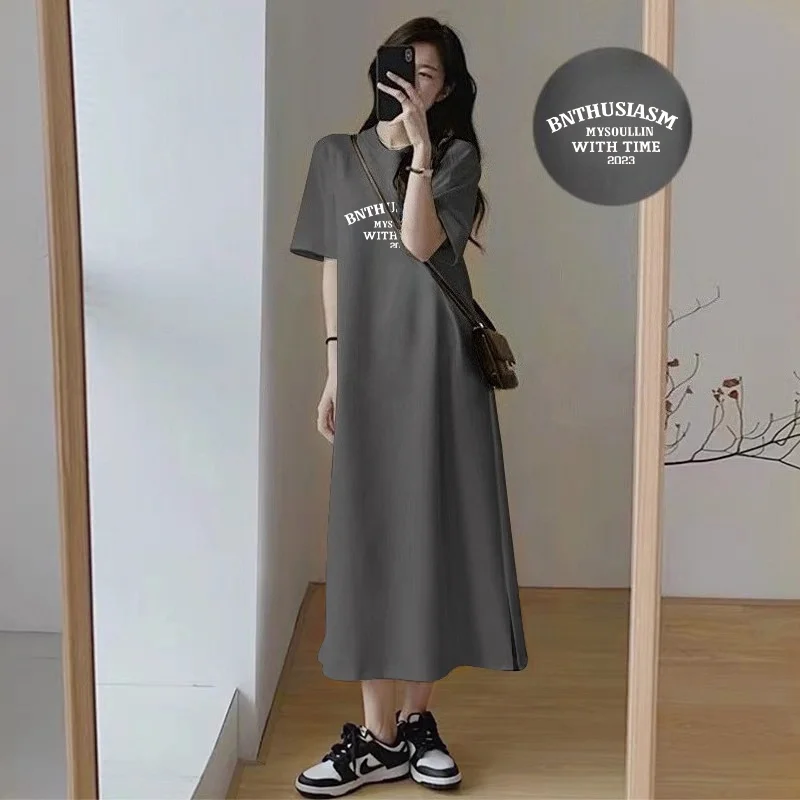 Übergröße Damen Casual T-Shirt-Kleid Sommer Locker Sitzendes Kurzarm-Kleid mit Schriftzug Langes Maxikleid Kamel Streetwear Sommerkleid Image