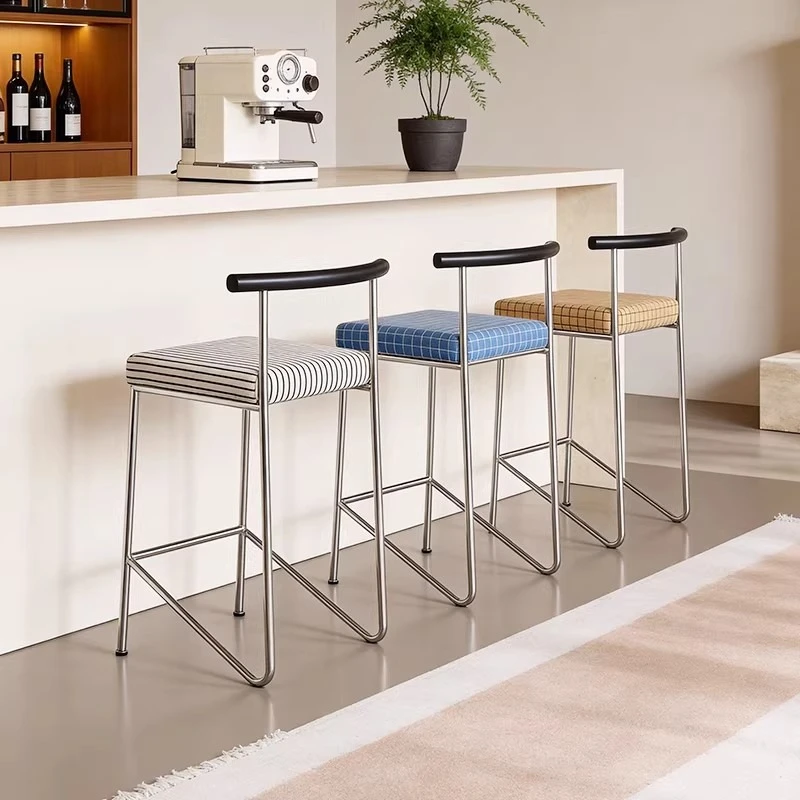 Retro-Stil Café-Barhocker im mittelalterlichen Design, Edelstahl-Hochstuhl für Zuhause, Internet-Celebrity-Stuhl mit Rückenlehne für Kücheninsel