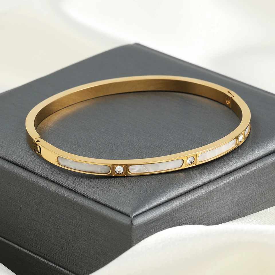 ZAKOL Nischen-Design, weißes Perlmutterfalter-Muschel-Edelstahl-Armband für Damen, modisch, eingelegter Zirkonia, täglicher Armreif, Schmuck, Geschenk Image