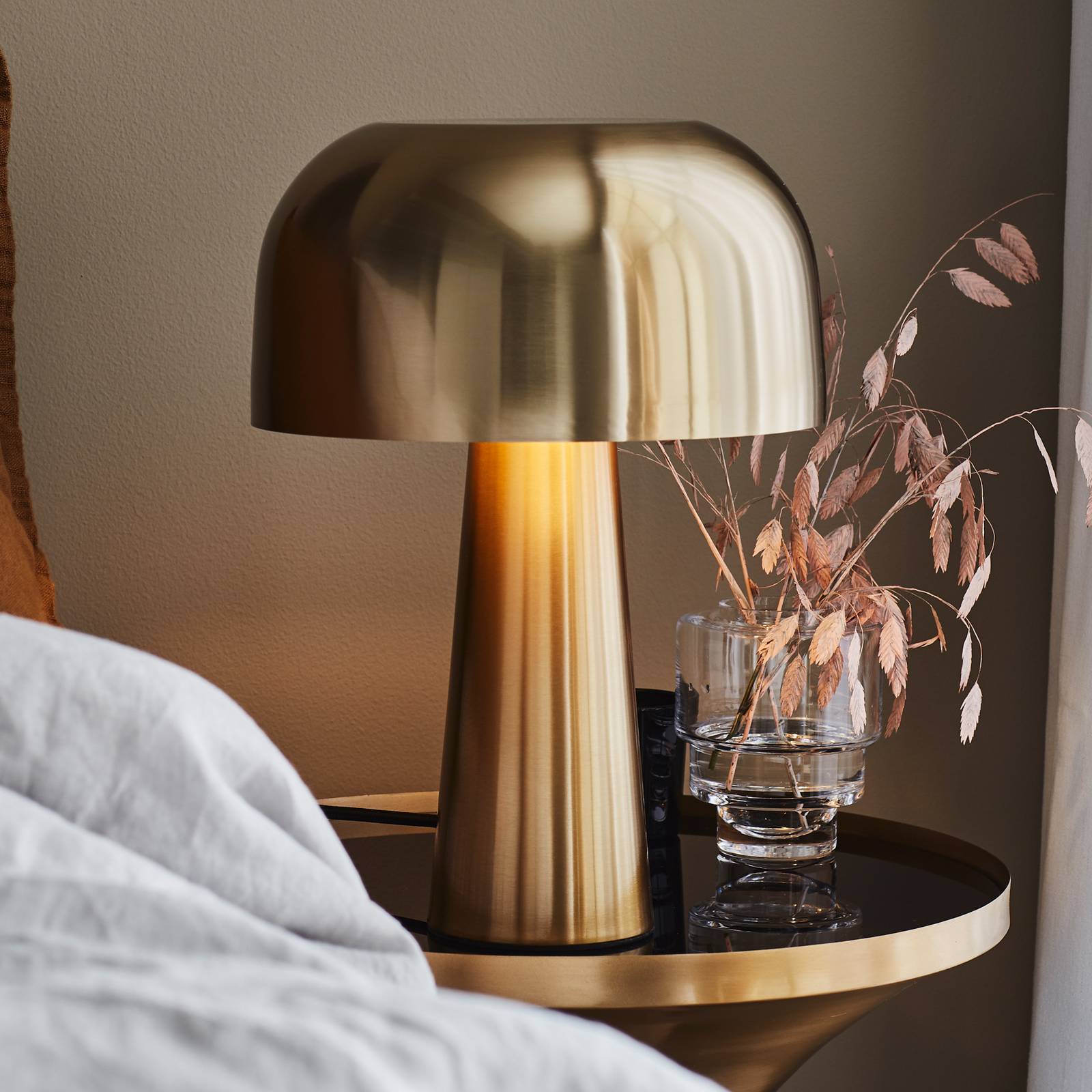 Markslöjd Lampada da tavolo Blanca, Ottone / Oro, Soggiorno / Sala da pranzo, Metallo, Design, Lampada da tavolo