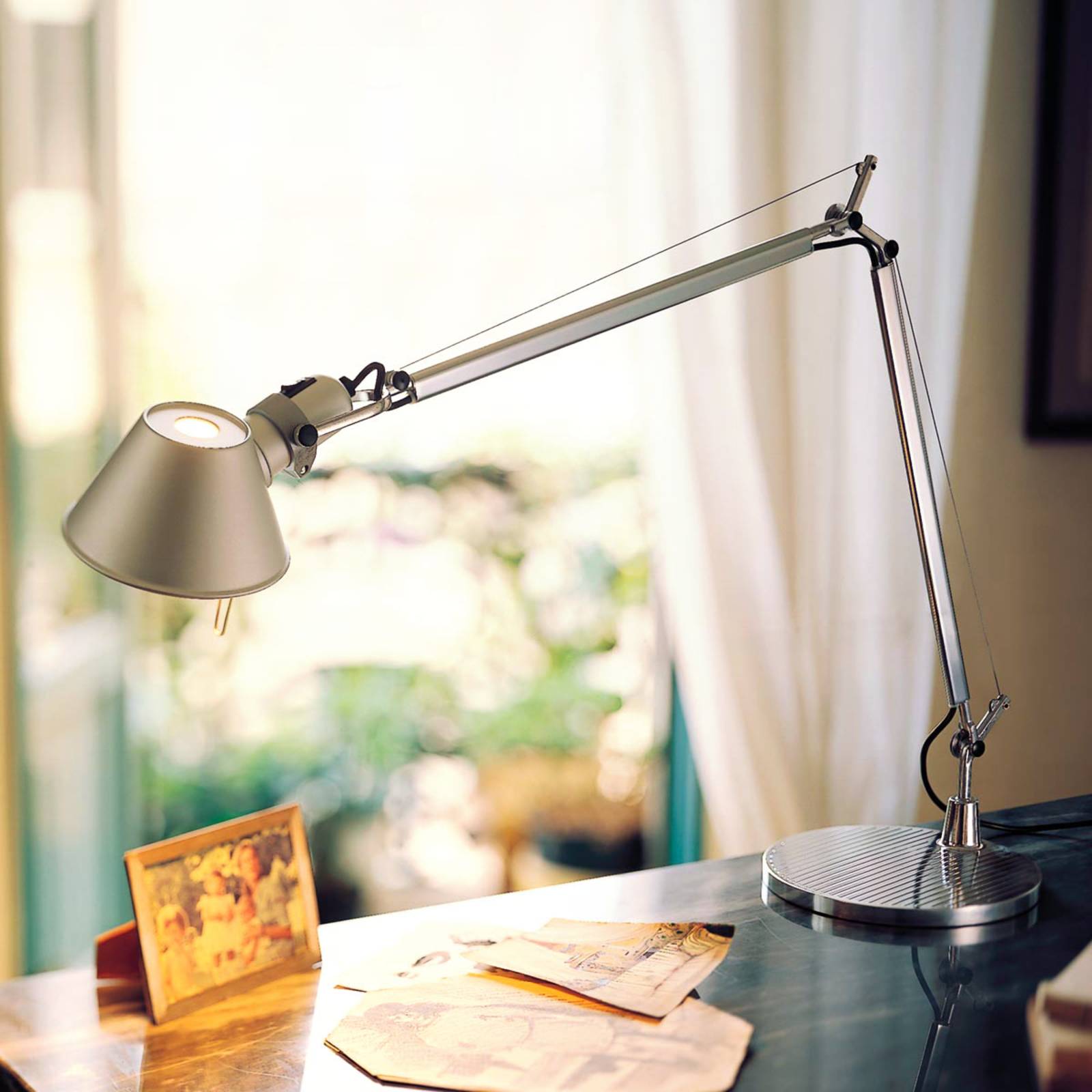 Artemide Lampada da scrivania Tolomeo, dimmerabile, Alluminio / Grigio / Zincato, Studio / Ufficio, Alluminio, Design, Lampada da tavolo LED
