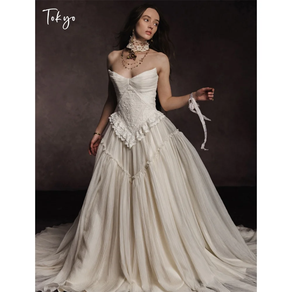 Tokyo Vintage Corset Pleated Bridal Gown Strapless Lace Wedding Dress Medieval Romantic Castle Wedding Reception Ball Gowns 2026