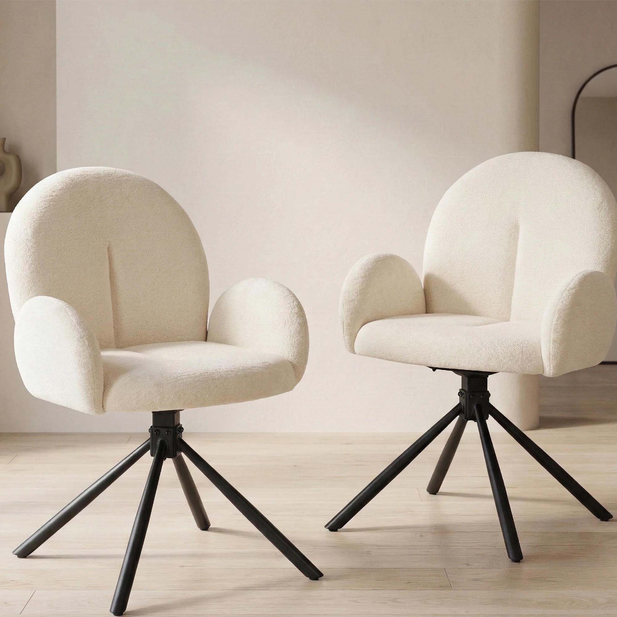 2er Set drehbare Esszimmerstühle mit Armlehnen, gepolsterte Stühle mit samtähnlicher Optik und Metallbeinen, Cremeweiße Polsterstühle für Esszimmer, Wohnzimmer und Büro
