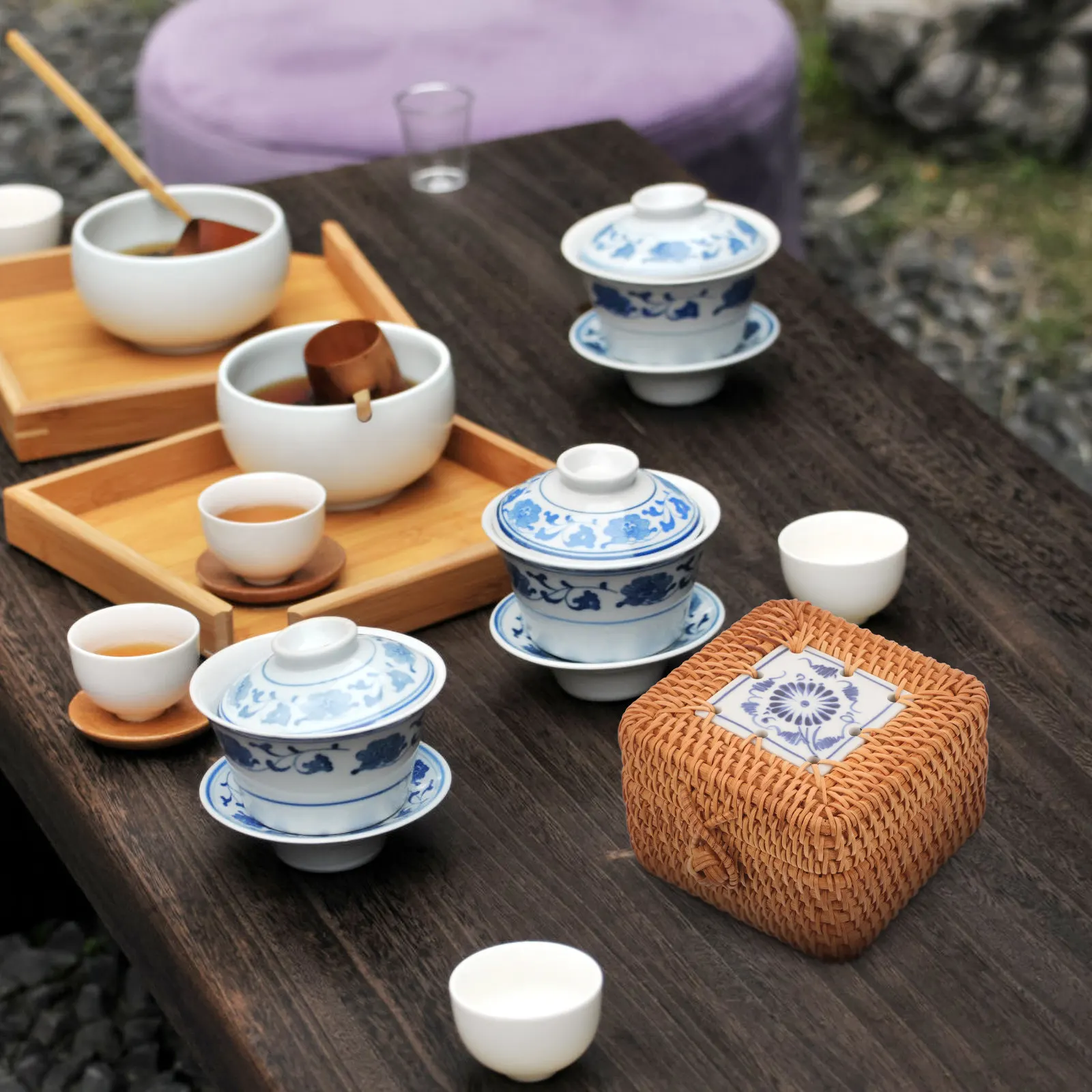 Geflochtener Rattan-Aufbewahrungskorb, multifunktionaler Schreibtisch-Organizer mit Deckel für Snacks, Süßigkeiten, Kosmetik, kleiner Korb mit Deckel