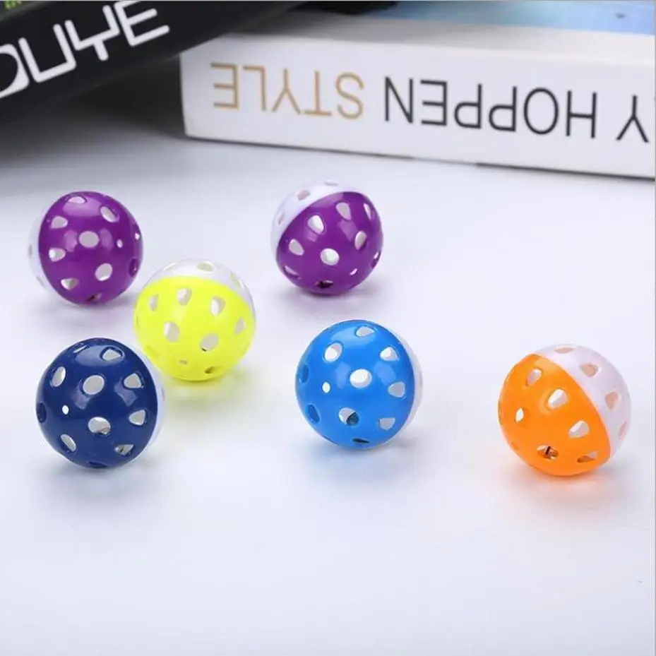 5 Teile/satz 4,3 cm Hohl Glocke Ball Necken Katze Spielzeug Haustier Spielzeug Kunststoff Ball Weihnachten Ornament Katze Spielzeug Produkte neue