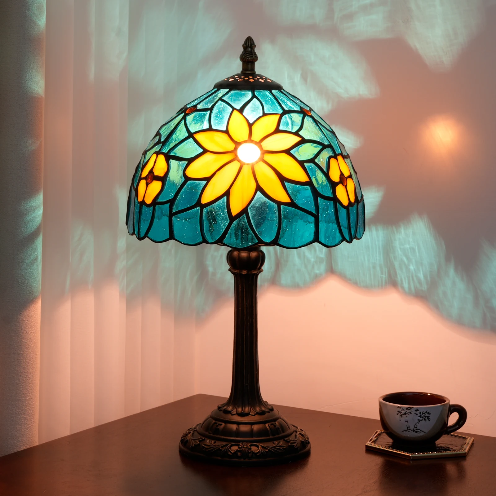Tiffany-Stil Lampe Chrysanthemen-Design Buntglas Tischlampe 8 Zoll Heim- und Büro-Schreibtischlampe Dekorative Beleuchtung Geschenk