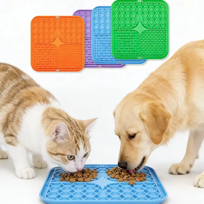 Tapis en silicone pour animaux de compagnie, distributeur de nourriture à alimentation lente, plaque de nourriture pour chien, accessoire de distraction pour le bain, distributeur d'aliments à ventouse pour l'entraînement des chiens