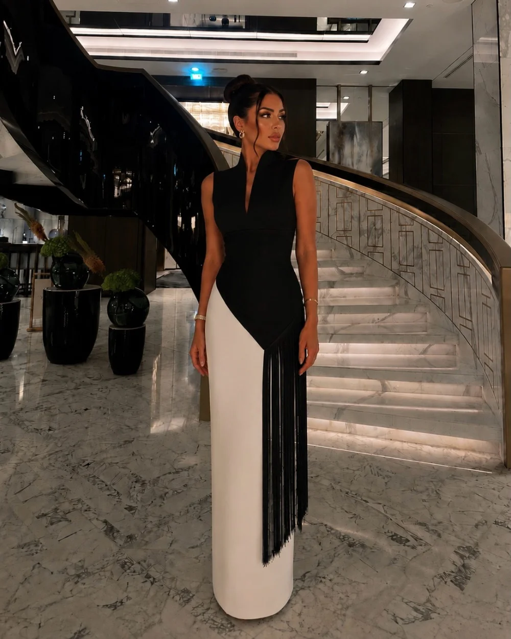 Customized Black Matching Fashion Jersey Pleat Tassel Straight V-neck Floor-Length Evening Dresses Sizes Available Party Gowns