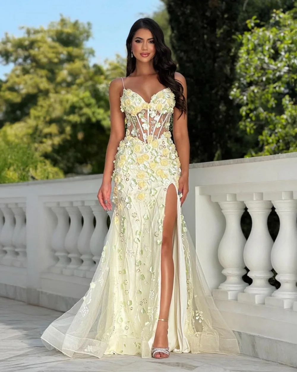 Customized Elegant Women Tulle Handmade Flower Rhinestone Mermaid Evening Dresses Sexy Spaghetti strap Sleeveless Prom Dresses