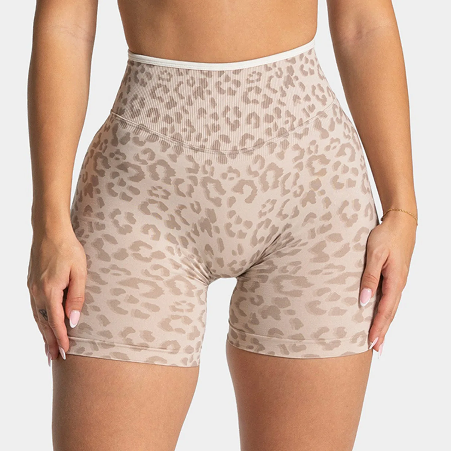 Women Seamless Shorts Yoga Shorts Buttock Lift Gym Leggings Women High Waist Sports Shorts Women Running Workout Shorts Female