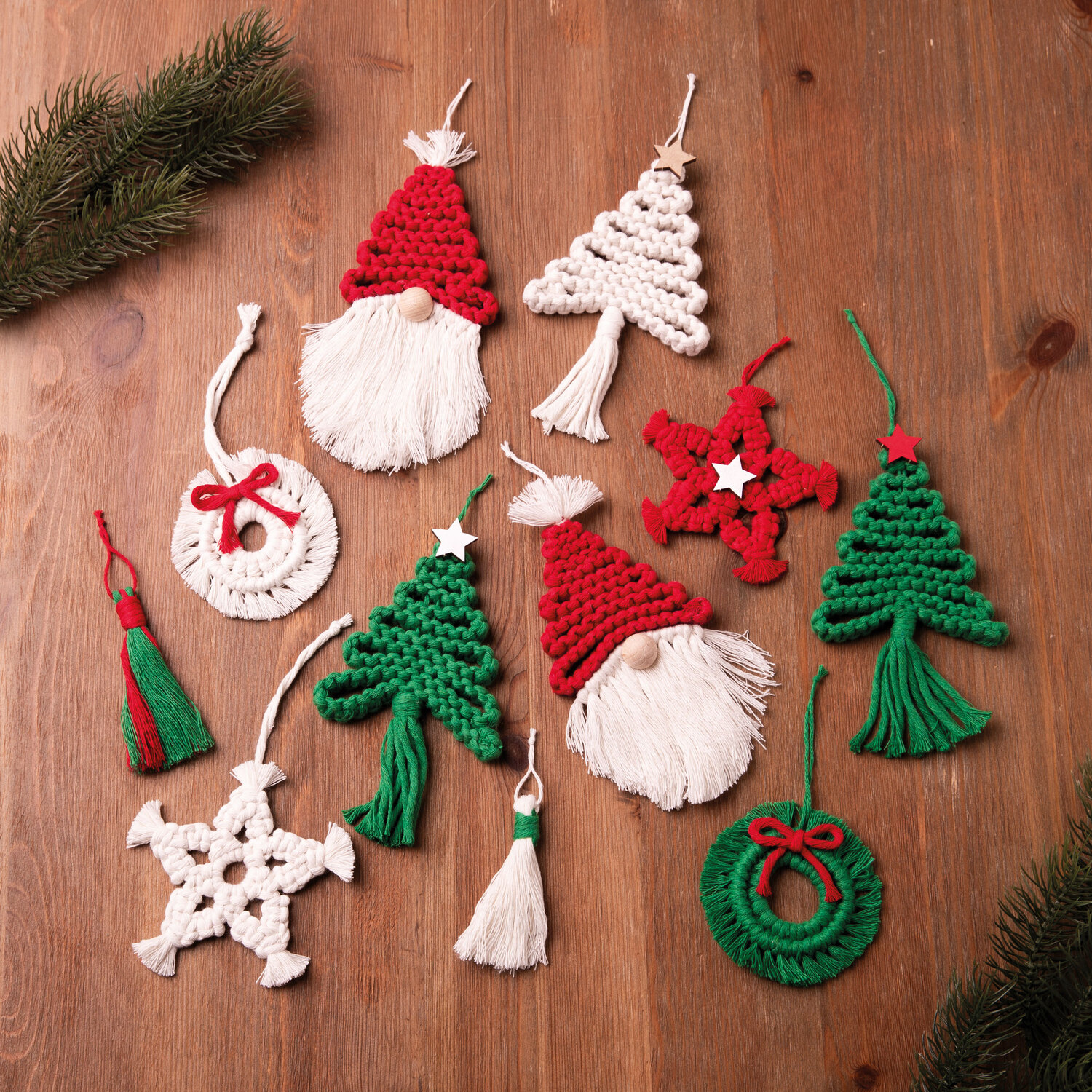 buttinette Kit créatif "suspensions de Noël en macramé"