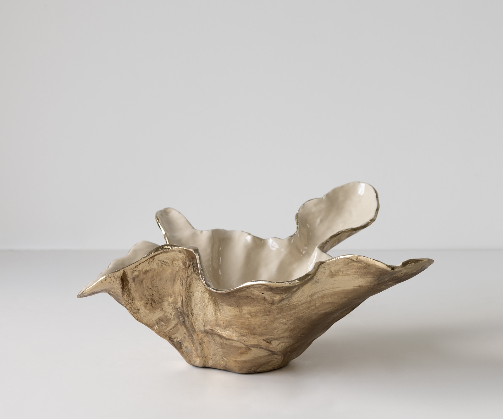 DELIFE Schale Liora B52 x T51 x H21 cm Aluminium Champagner Ivory Handgemacht, Wohnaccessoires