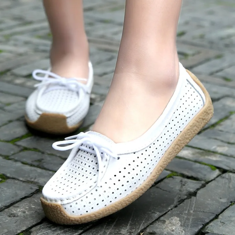 2025 neue Frauen Wohnungen Leder Schuhe Mokassins Mutter Faulenzer Weiche Freizeit Weibliche Wohnungen Fahren Frauen schuhe Casual Schuhe
