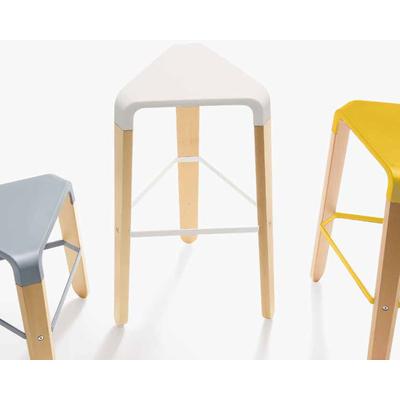 infiniti »PICAPAU STOOL« Designer-Hocker 46 cm / FGVPN Buche natur / R8022 Kohlenschwarz Image