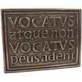 Wild Goose Studio Irish Bronze Plated Wall Plaque with Celtic "Vocatus Atque Non Vocatus Deusaderit" Inscription Design | Home Housewarming Souvenirs Decoration Gifts