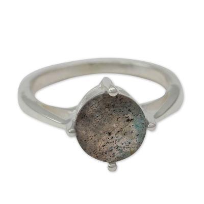 'India Enthusiasm' - Labradorite Solitaire Ring in Sterling Silver from