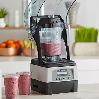 Vitamix 068255 T&G Advance Blending Station 2.3 hp Blender with Cover and 32 oz. Tritan™ Container - 120V