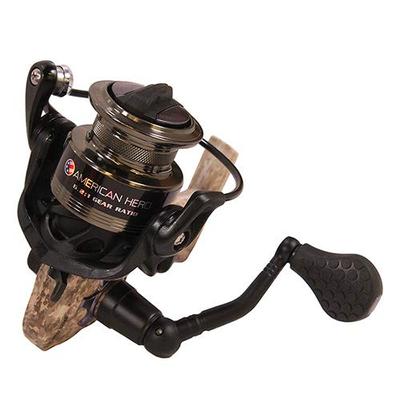 Lews Fishing AHC200 American Hero Camo Speed Spinning Reel, 6.2: 1 Gear Ratio, 6 Bearings, 31" Retri